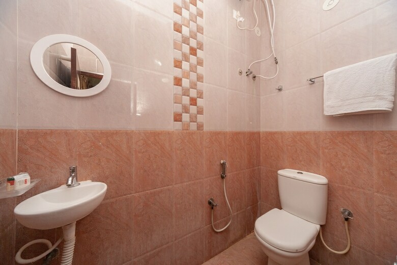 Hotel Oyo 24200 Bahri Beautiful Country