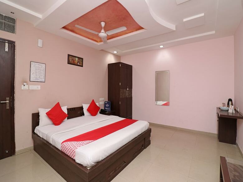 Oyo 22872 Hotel Shivam Fort View