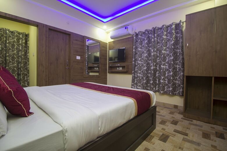 Oyo 25007 Hotel Royal Garden
