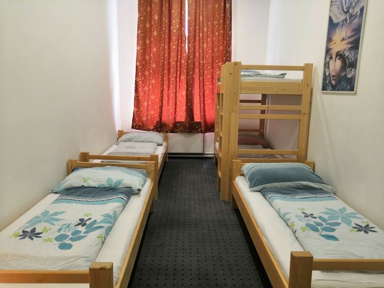 Hostal Hostel Opletalova