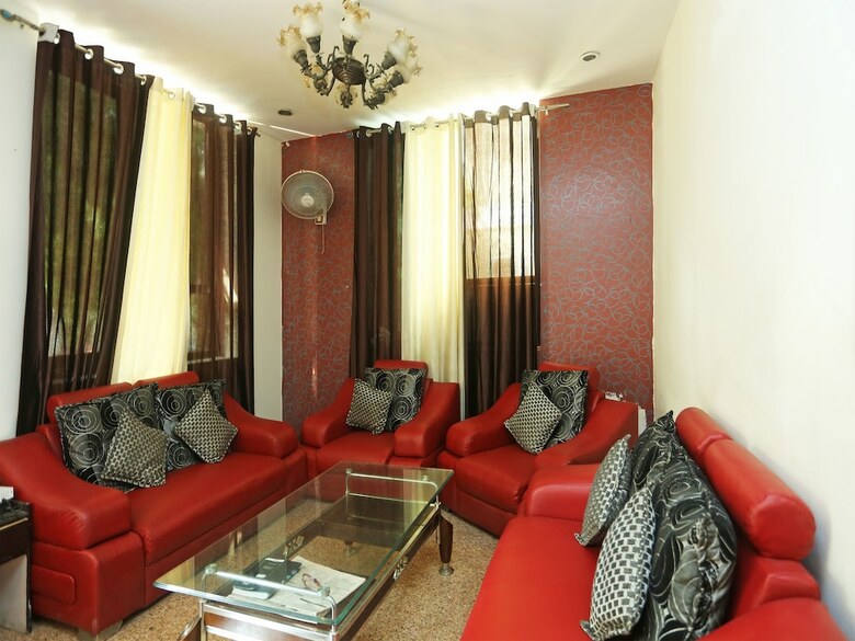 Hotel Oyo 18967 Haveli Inn