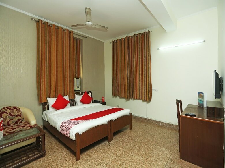 Hotel Oyo 18967 Haveli Inn