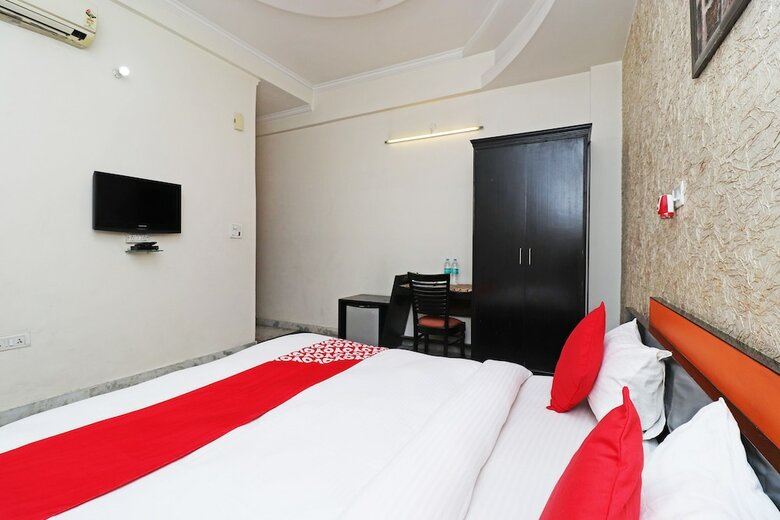 Oyo 29008 Mannat Residency Hotel