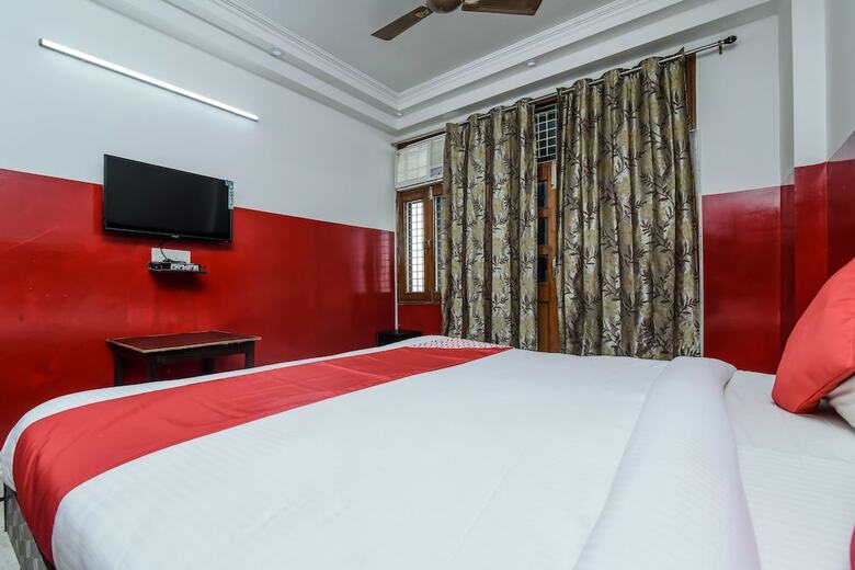 Hotel Oyo 18434 Shiva Inn