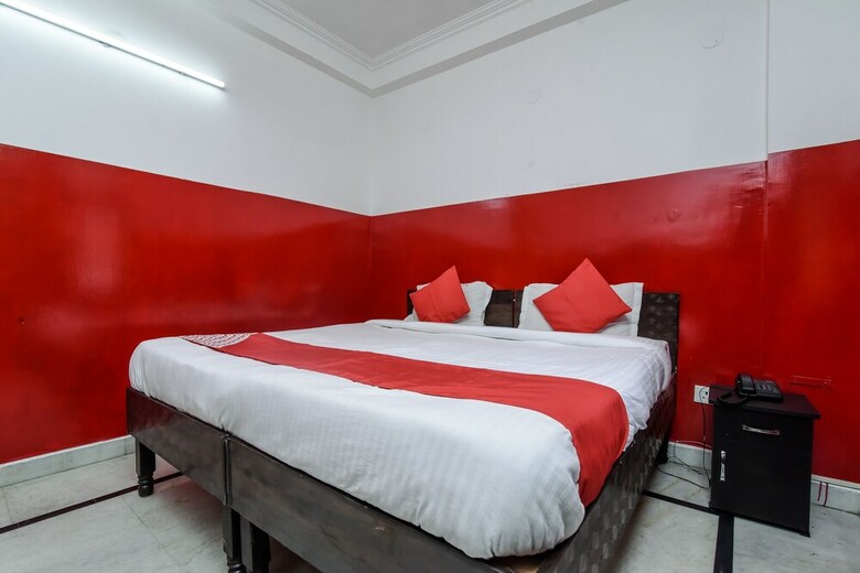 Hotel Oyo 18434 Shiva Inn