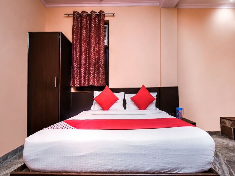Oyo 18997 Hotel Km International