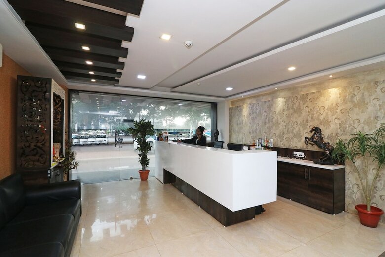 Oyo 4906 Hotel Lotus