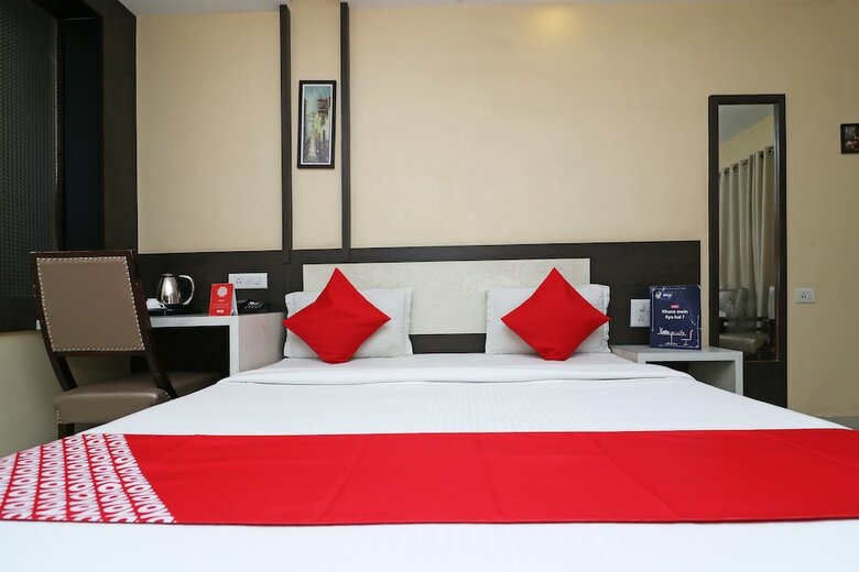 Oyo 4906 Hotel Lotus