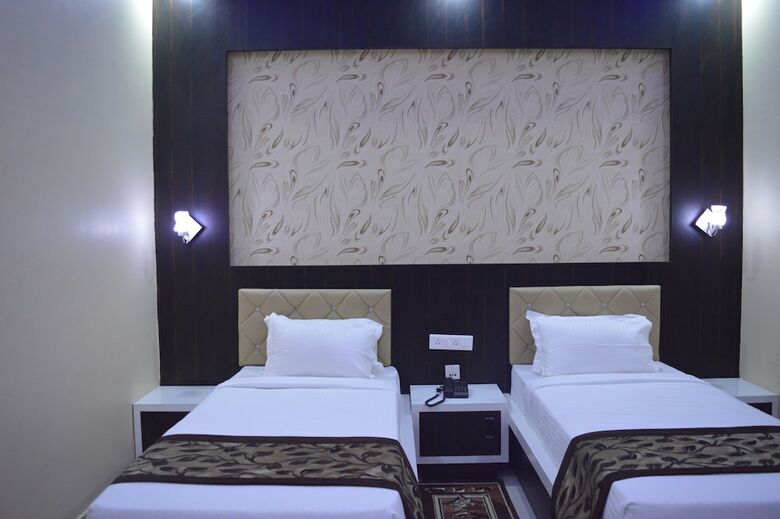 Jk Rooms 125 Hotel Mariya International