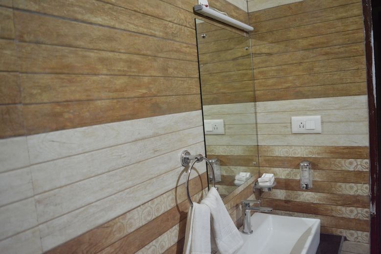 Jk Rooms 125 Hotel Mariya International