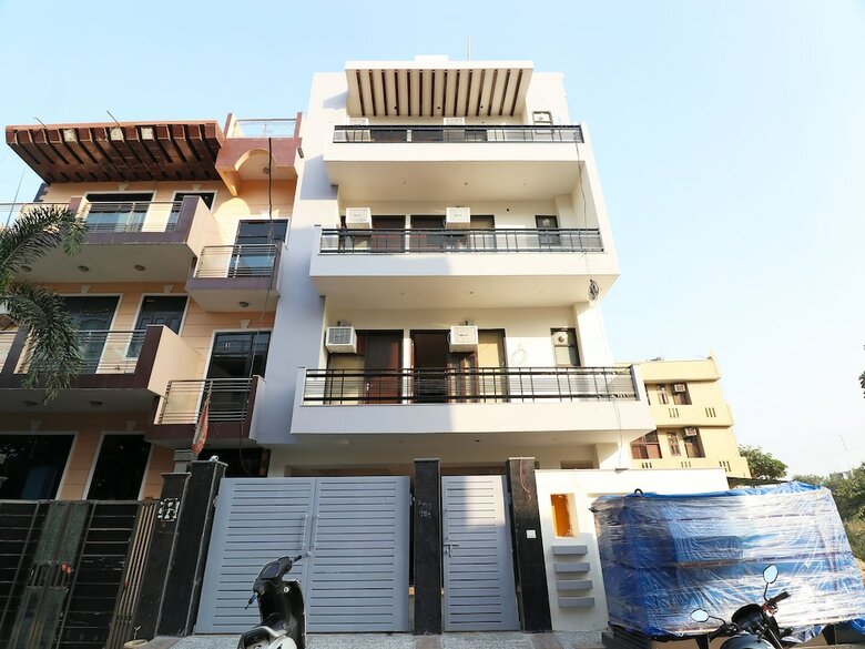Hotel Oyo 24514 Rvid Suites