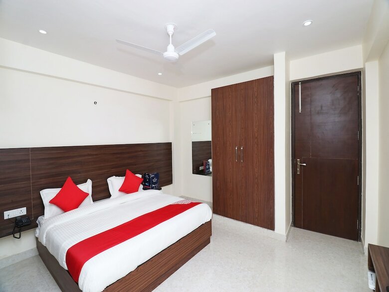 Hotel Oyo 24514 Rvid Suites