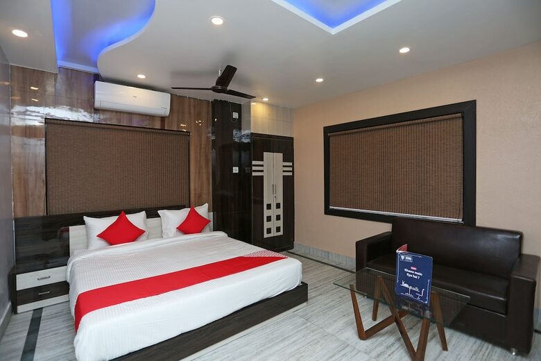 Hotel Oyo 15578 Dora House