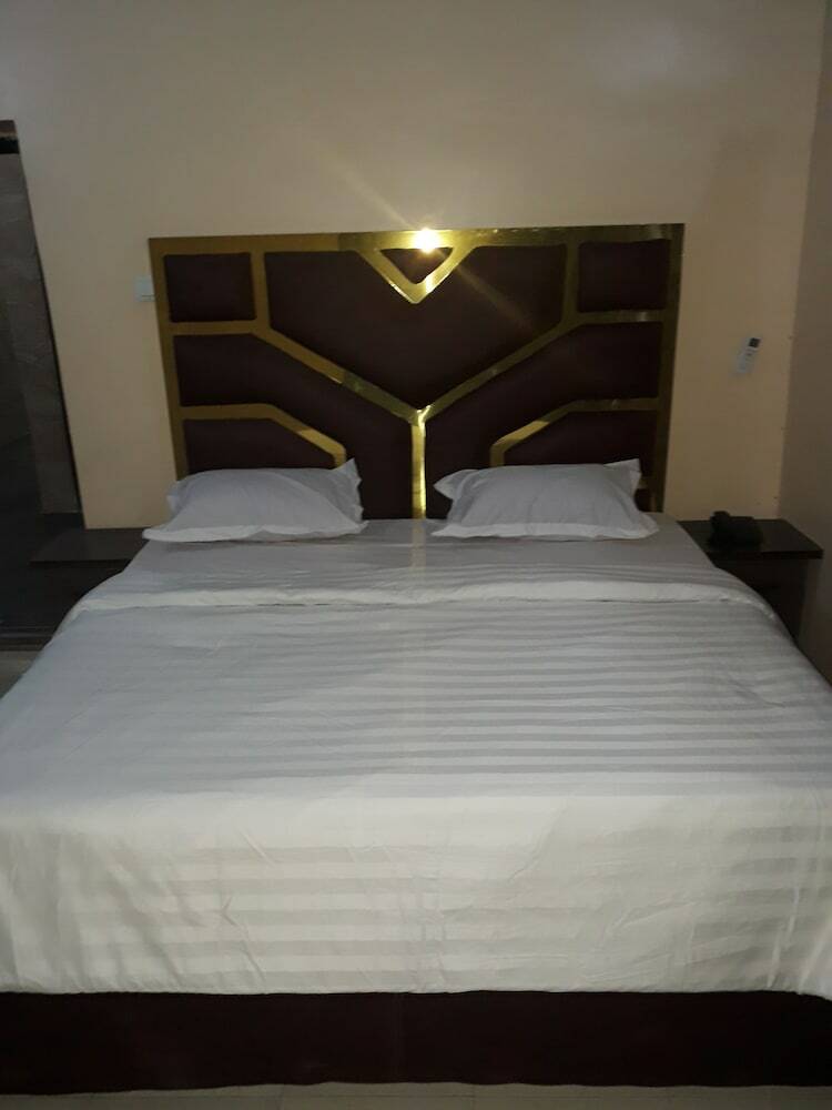African Princess Hotel New Haven