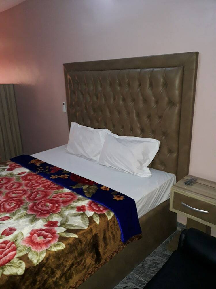 African Princess Hotel New Haven