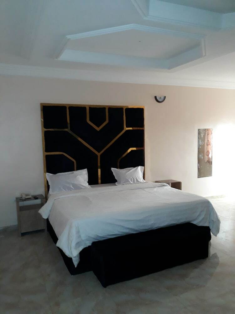 African Princess Hotel New Haven