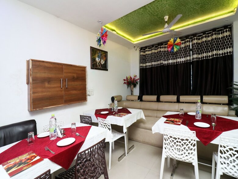 Oyo 24958 Hotel Dayal