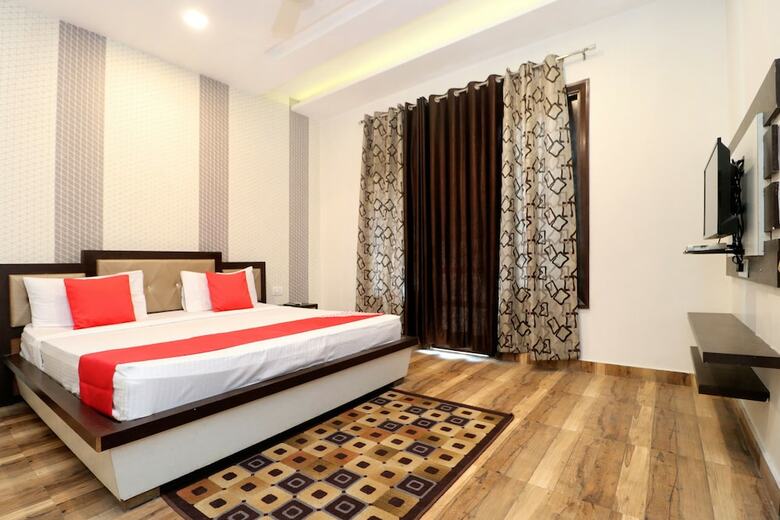 Oyo 22678 Hotel Unique House
