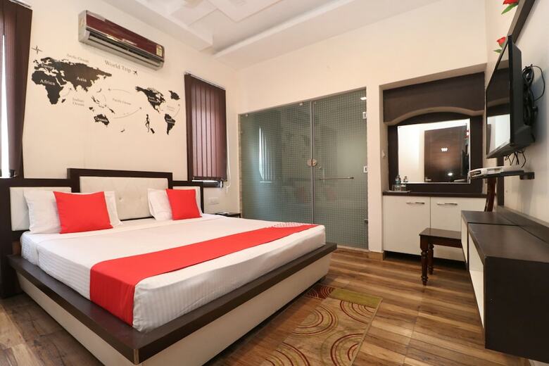 Oyo 22678 Hotel Unique House