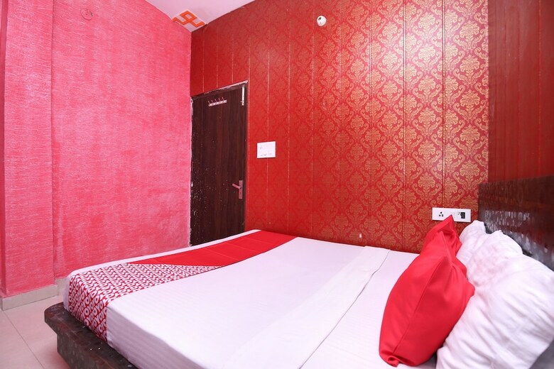 Oyo 19565 Hotel Galaxy