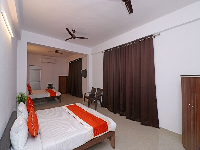 Hotel Oyo 23165 Raghav Resort