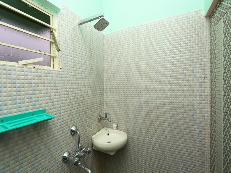 Hotel Oyo 19627 Ankit Guest House
