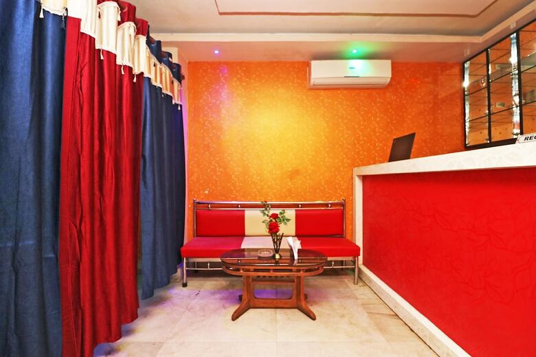 Hotel Oyo 16627 Xpress Inn