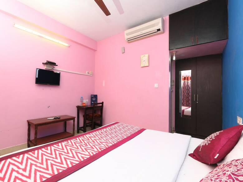 Hotel Oyo 4342 Lloyds Nest