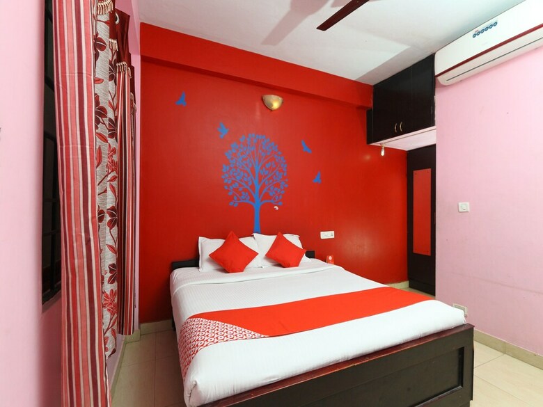 Hotel Oyo 4342 Lloyds Nest