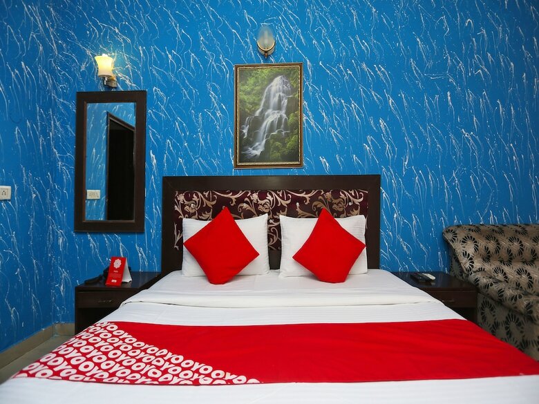 Hotel Oyo 14908 Chirag Residency