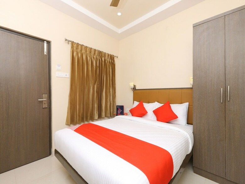 Hotel Oyo 14934 Kalyani Grand