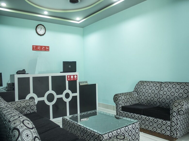 Hotel Oyo 17215 Garg Residency