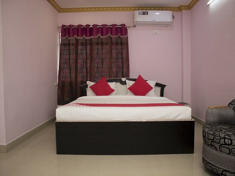 Hotel Oyo 17215 Garg Residency