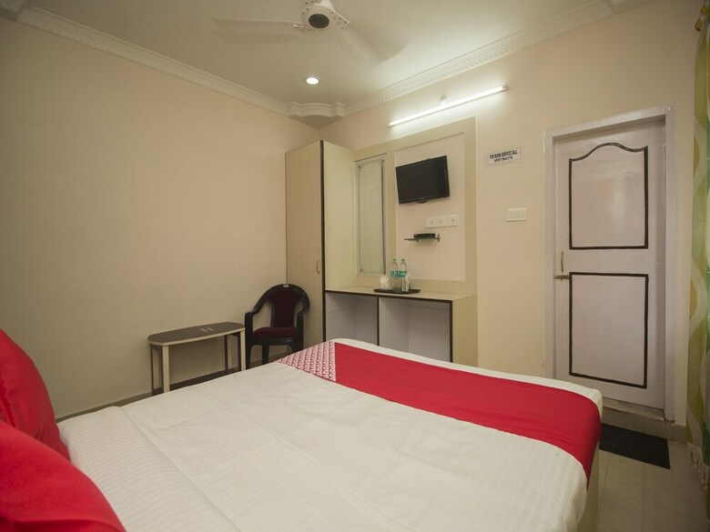 Hotel Oyo 17215 Garg Residency