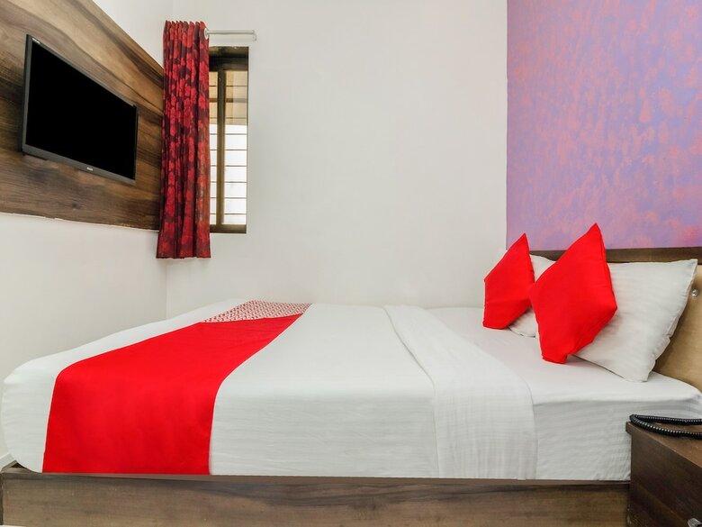 Oyo 24416 The United Hotel