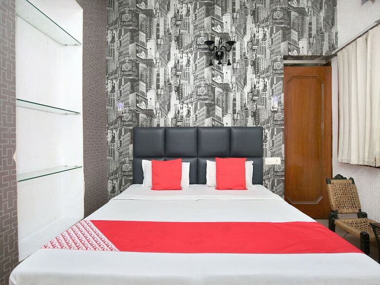 Hotel Oyo 17330 Onkar Residency