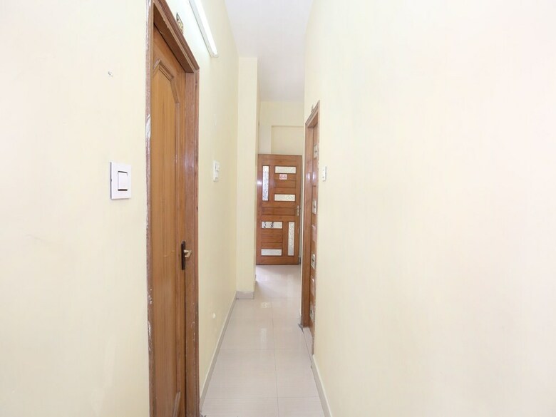 Hotel Oyo 17330 Onkar Residency