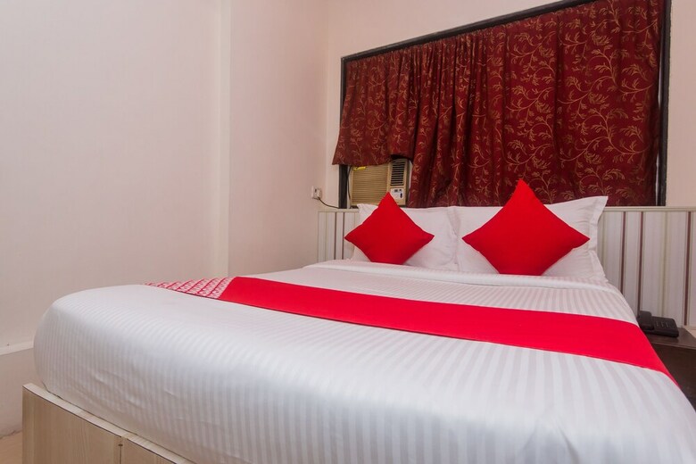 Oyo 13739 Hotel Coral