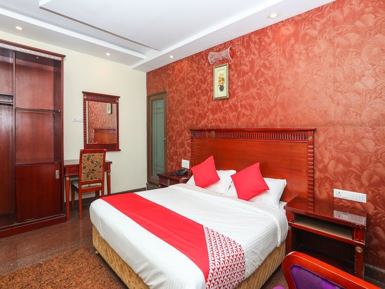 Hotel Oyo 14269 Btc Comforts