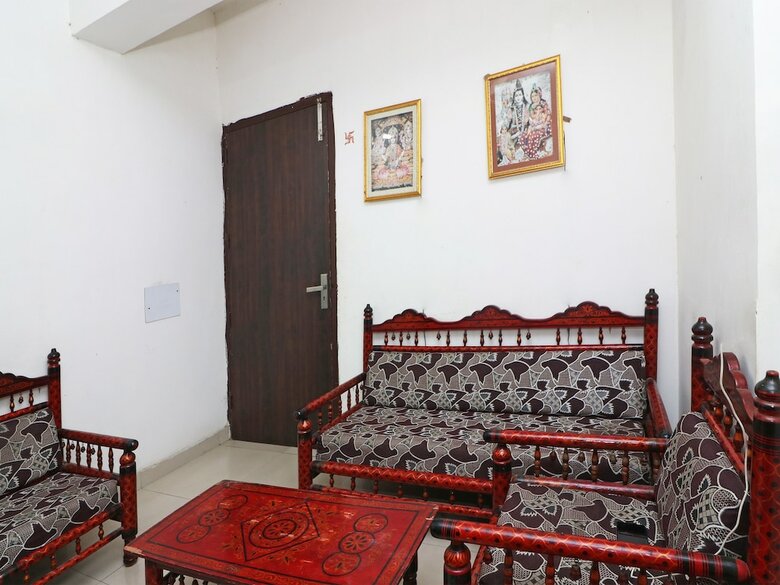 Oyo 23504 Hotel R View