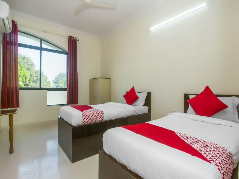 Oyo 22772 Hotel Vasantdashmi (Purva)