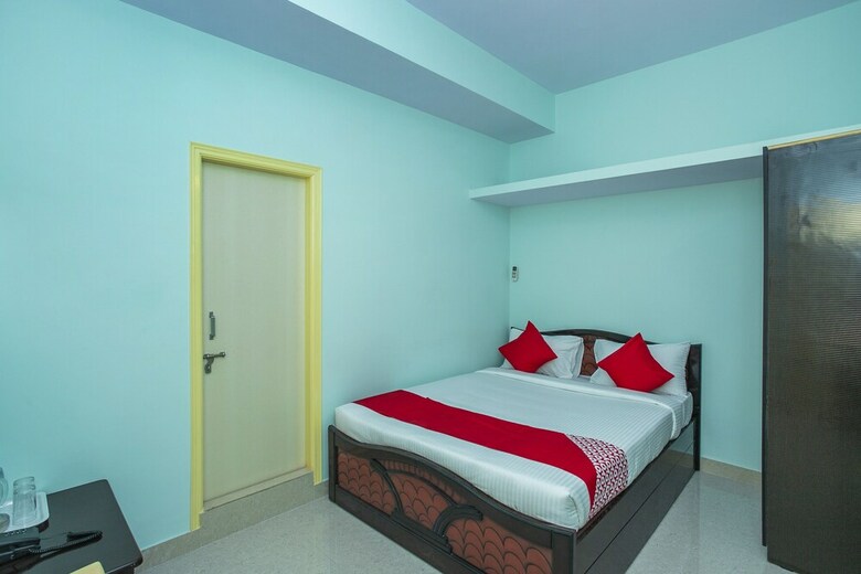 Oyo 23030 Hotel Gtv Comforts