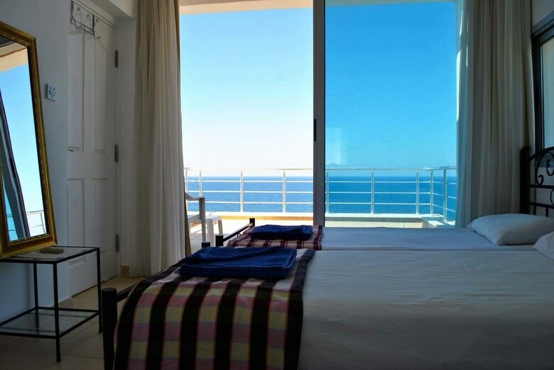 Villa Blue Horizon By Amy Villas