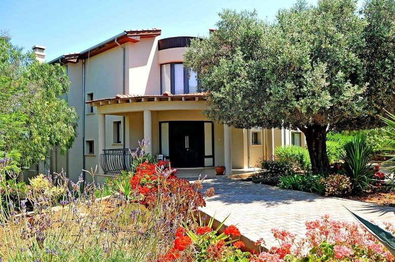 Villa Amelia By Amy Villas
