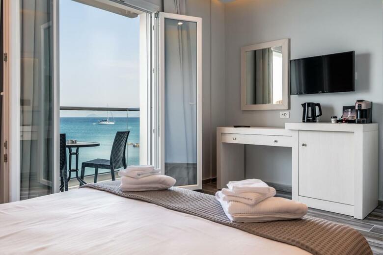 Hotel Kyma Rooms & Suites