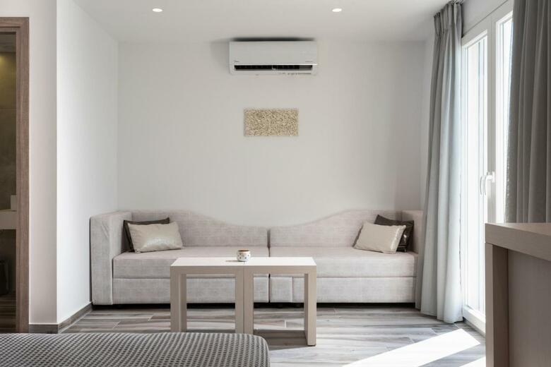 Hotel Kyma Rooms & Suites