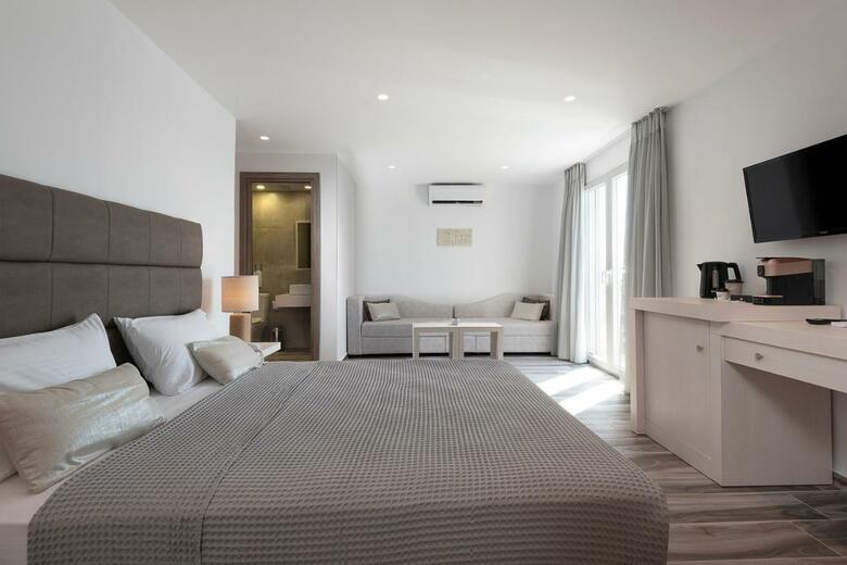 Hotel Kyma Rooms & Suites