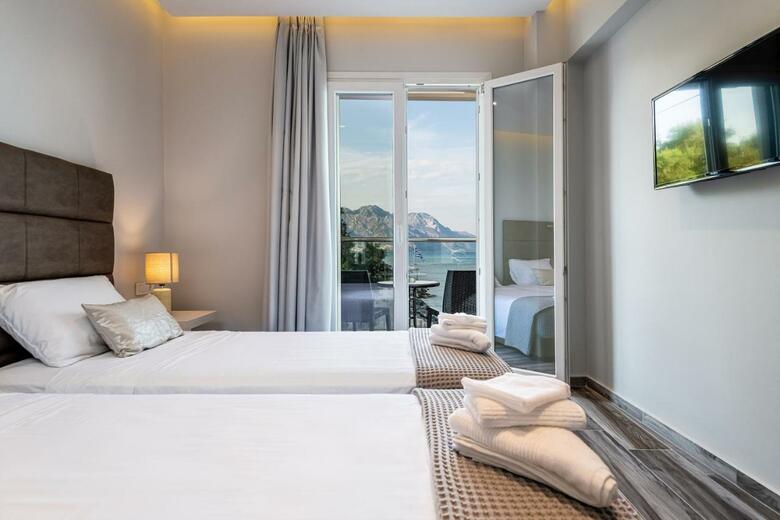 Hotel Kyma Rooms & Suites