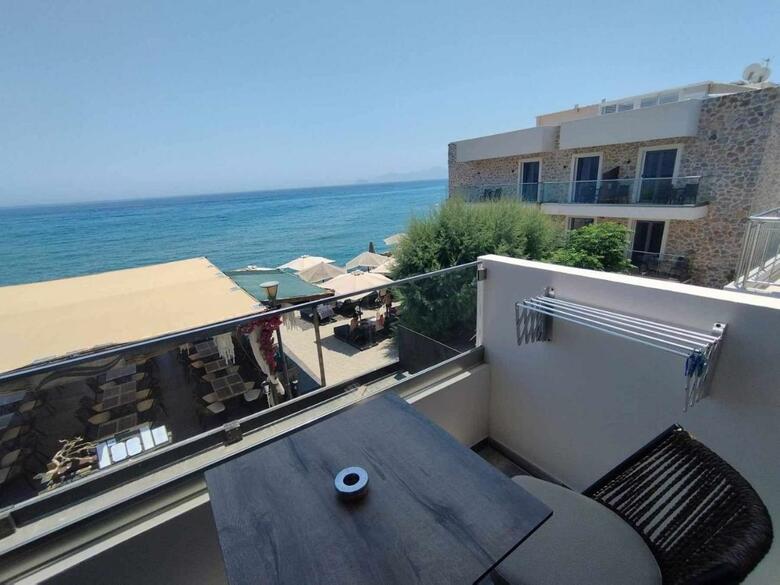 Hotel Kyma Rooms & Suites
