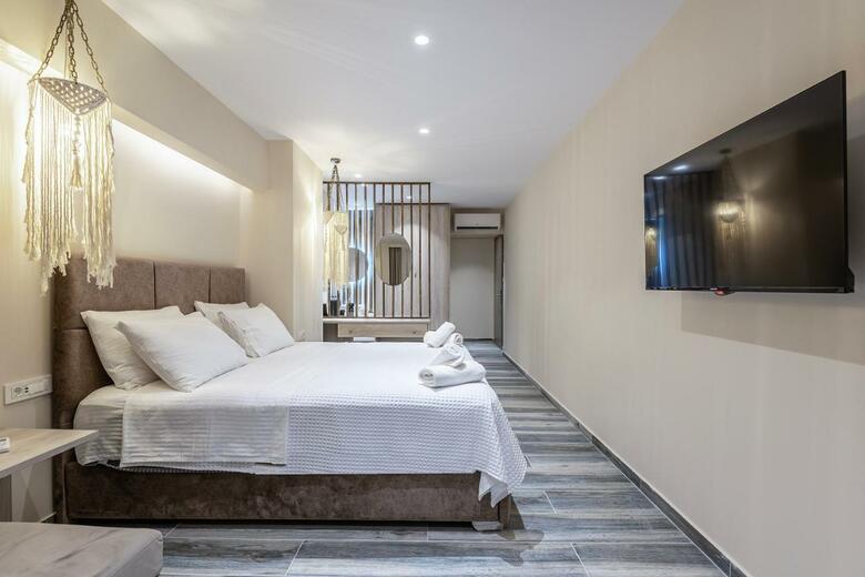 Hotel Kyma Rooms & Suites
